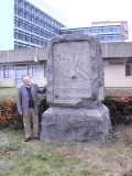 Le Dr. TISE  ct du monument de l'Aro-Club de France, Le Mans